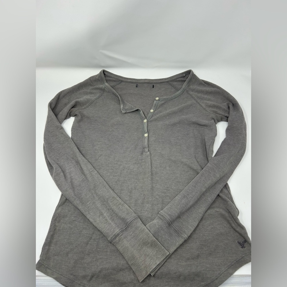 Gray Long Sleeve American Eagle Top